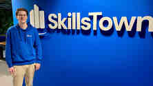 Kelvin collega medewerker webinars en livestreaming bij SkillsTown opnamestudio Hilversum